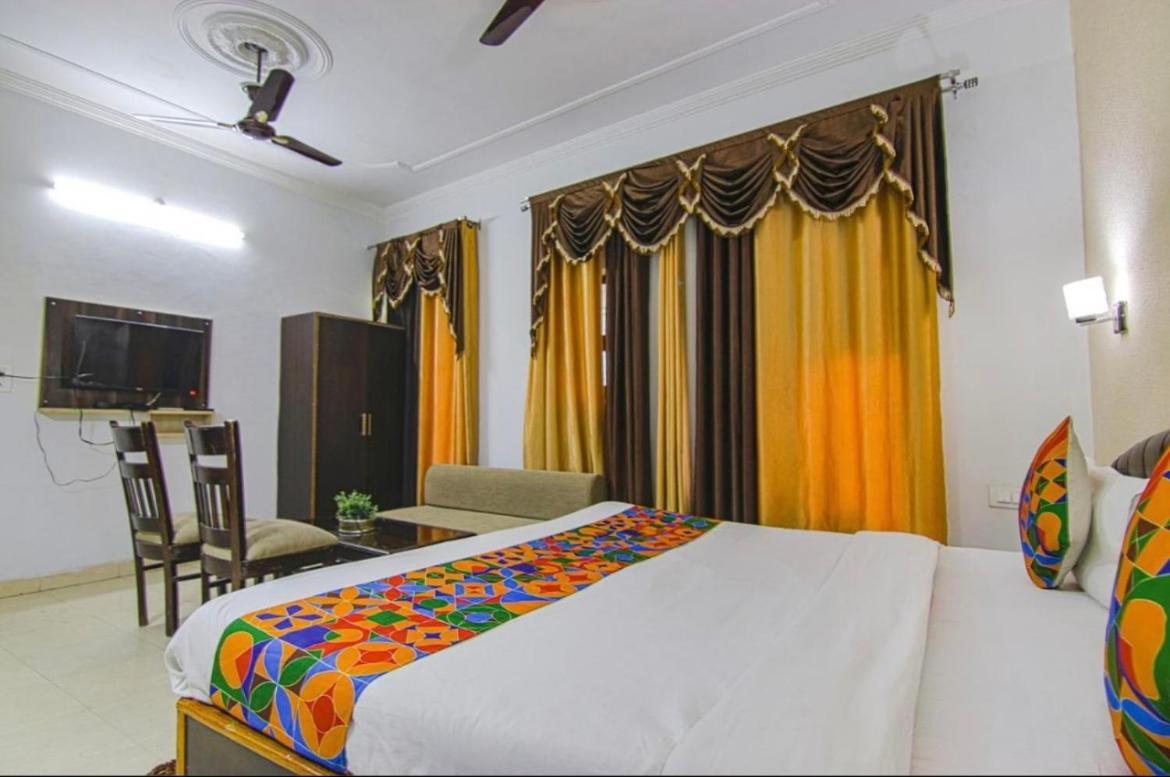 The For You Hotel & Restaurant Rishīkesh Dış mekan fotoğraf