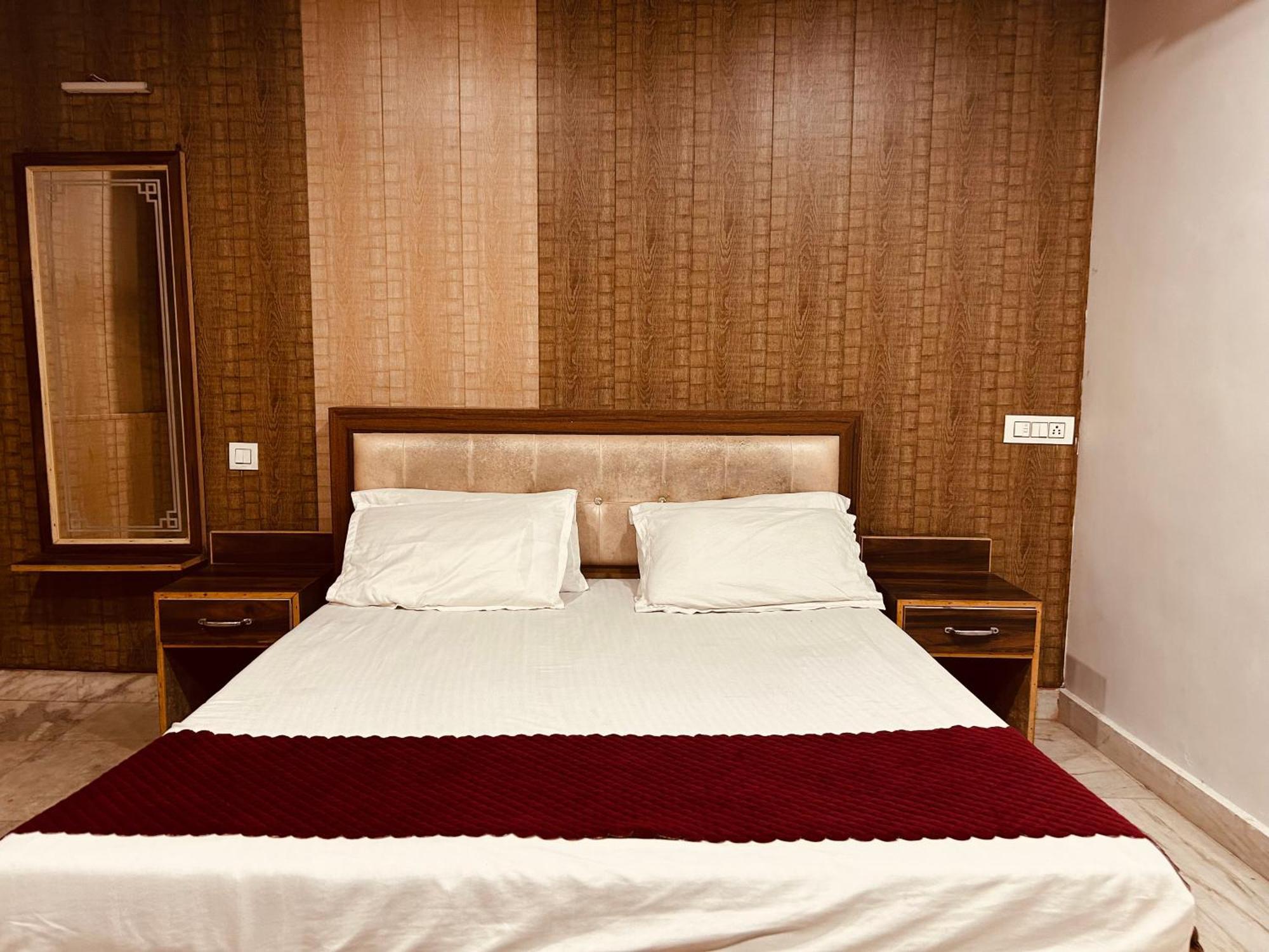 The For You Hotel & Restaurant Rishīkesh Dış mekan fotoğraf