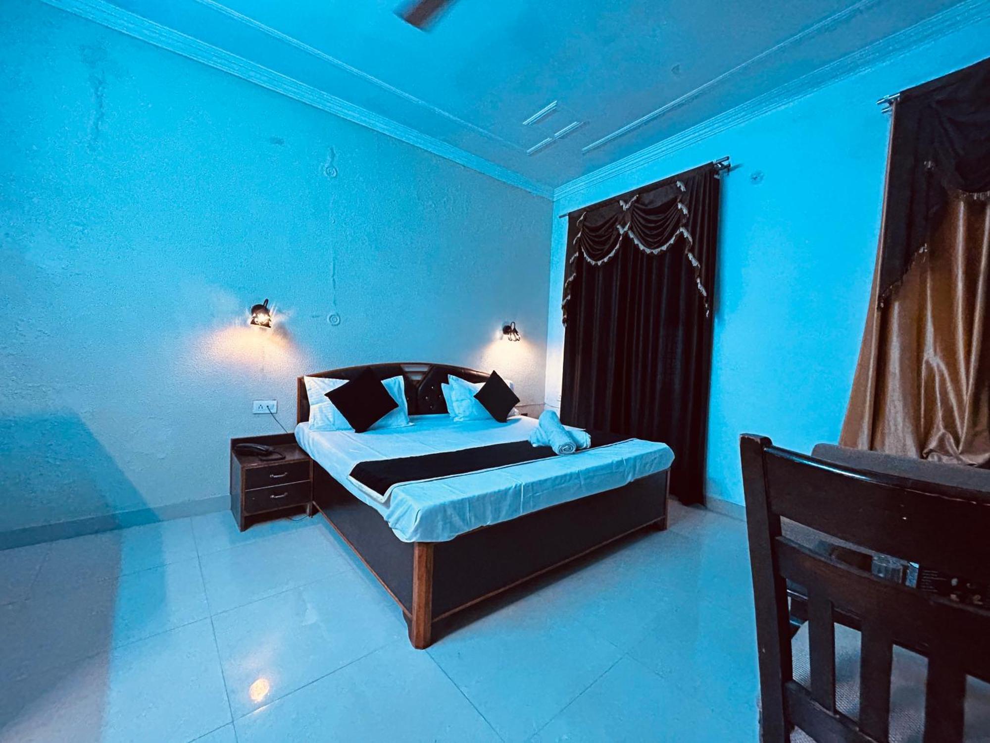 The For You Hotel & Restaurant Rishīkesh Dış mekan fotoğraf