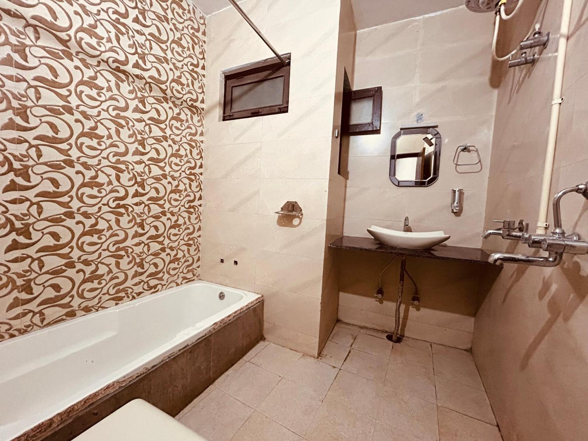 The For You Hotel & Restaurant Rishīkesh Dış mekan fotoğraf